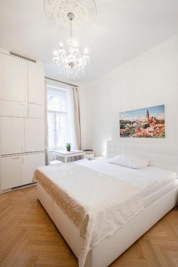Penzion Palace - Wenceslas Square 3*